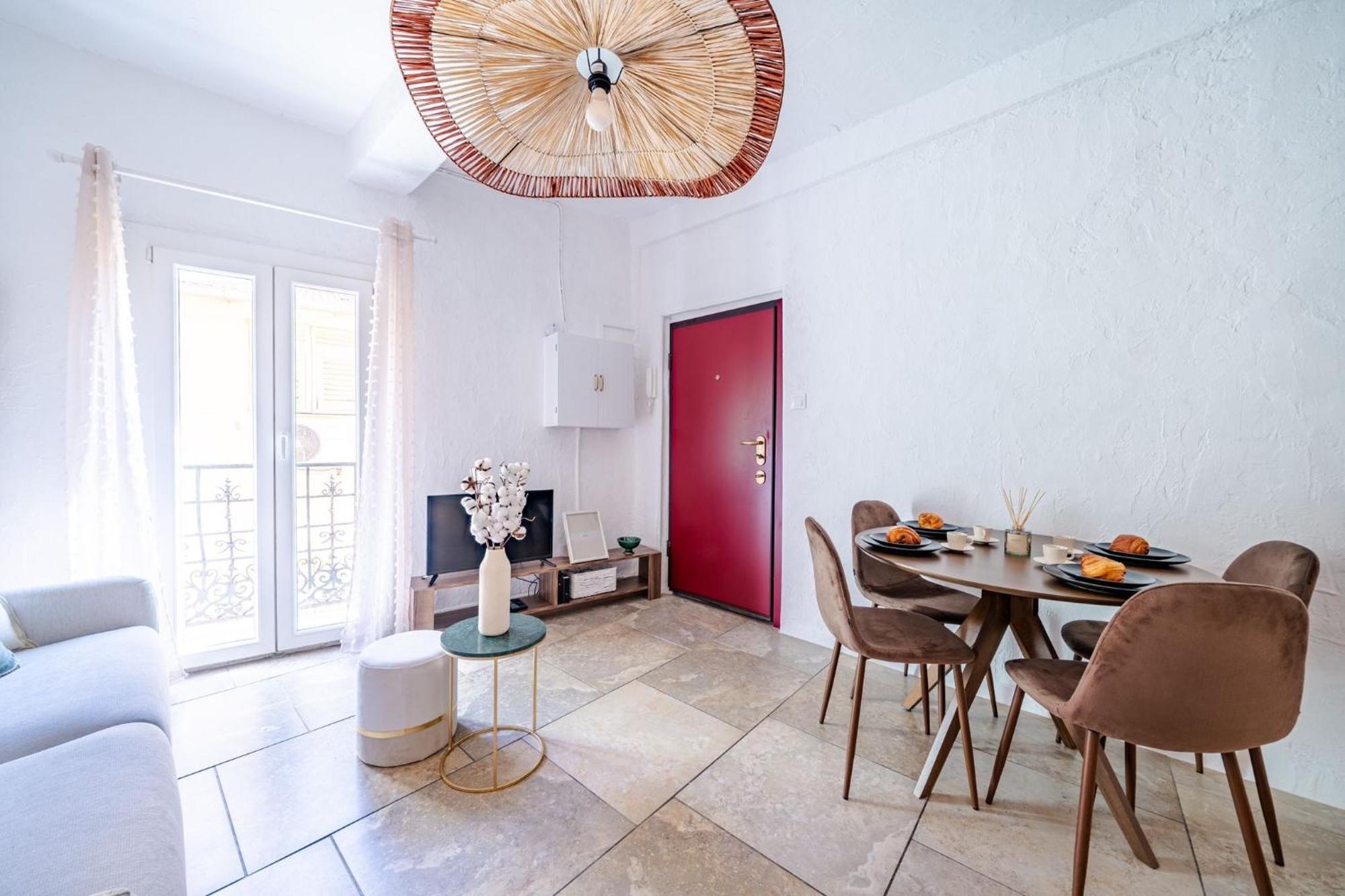 Charmant Appartement 2P Au Coeur Du Vieux ニース エクステリア 写真