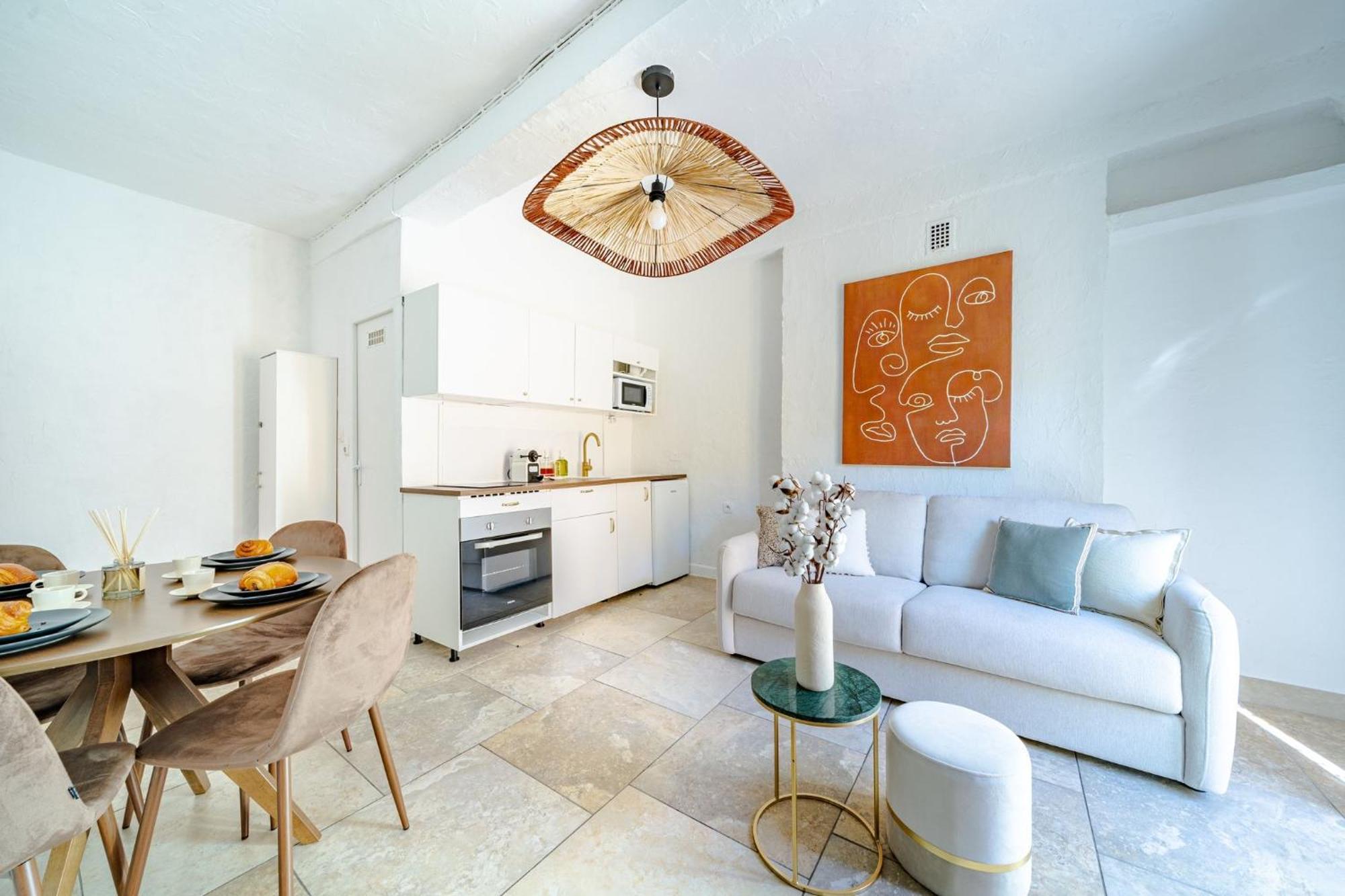 Charmant Appartement 2P Au Coeur Du Vieux ニース エクステリア 写真